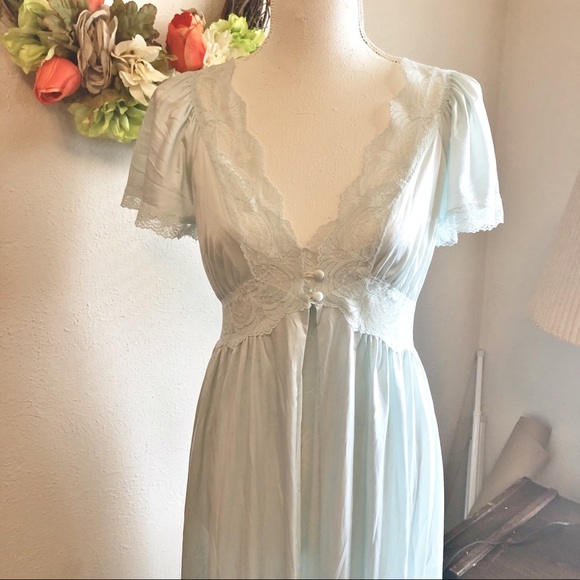 Vintage Other - Vintage Miss Elaine nightgown sheer cover robe S